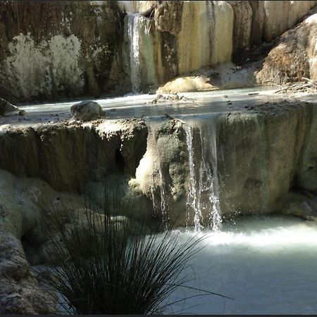 A Casa Di Ale Lägenhet Bagni San Filippo Exteriör bild
