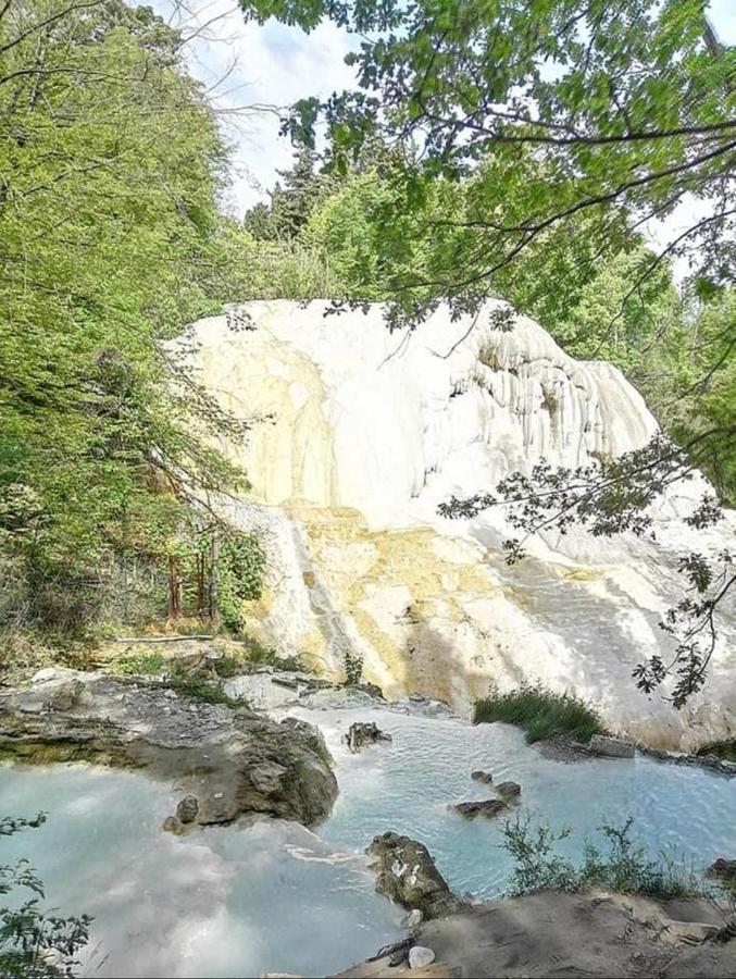 A Casa Di Ale Lägenhet Bagni San Filippo Exteriör bild